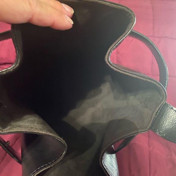 Authentic LOUIS VUITTON 90S BLACK EPI SAC D'EPAULE TWIST BUCKET BAG - Picture 8 of 12